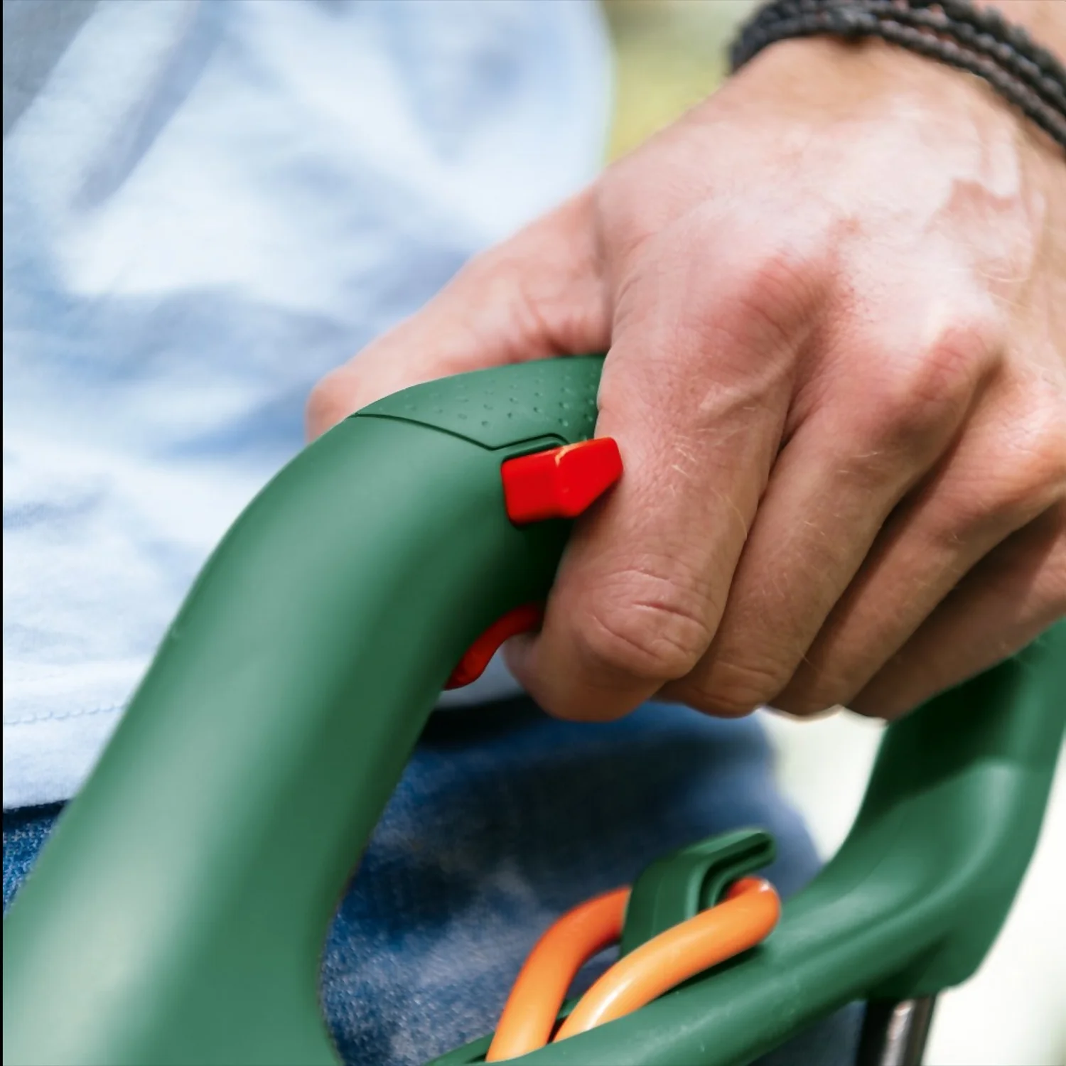 Bosch EasyGrassCut 23 Electric Grass Trimmer 23cm - Image 6