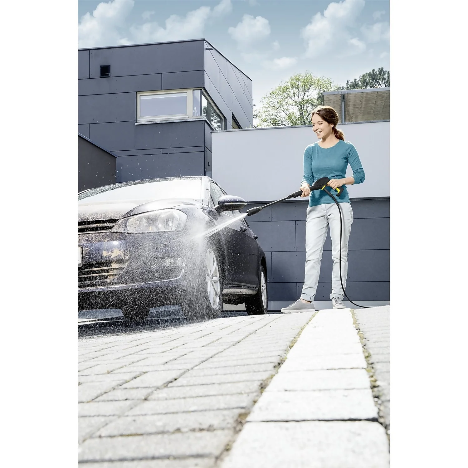 Kärcher K2 Power Control Home Pressure Washer And Patio Cleaner - Image 2