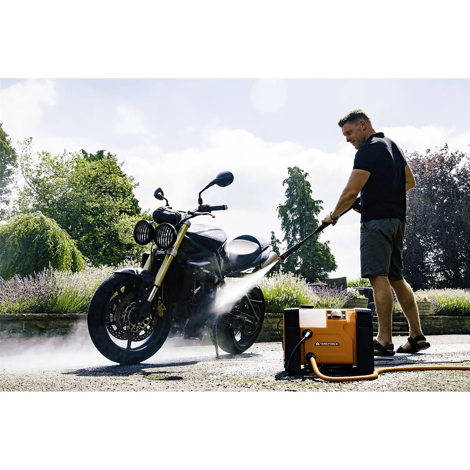 Yard Force 1800W 135Bar Compact Pressure Washer - Image 3