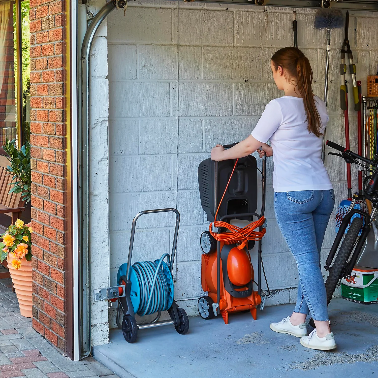 Flymo 1200W EasiStore 300R Electric Lawn Mower - 30cm - Image 3