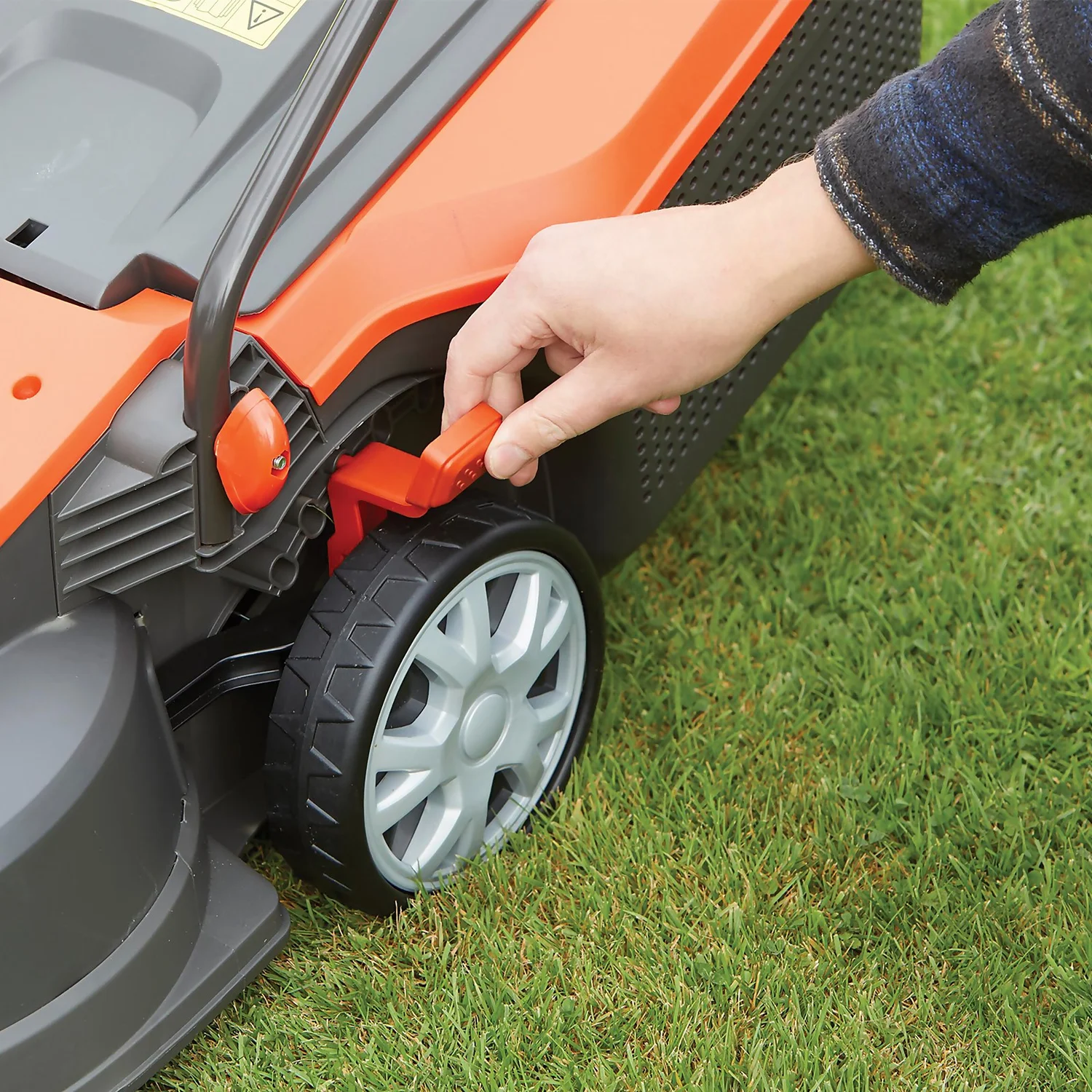 Flymo 1500W Speedi Mo 360C Electric Lawn Mower - 36cm - Image 5