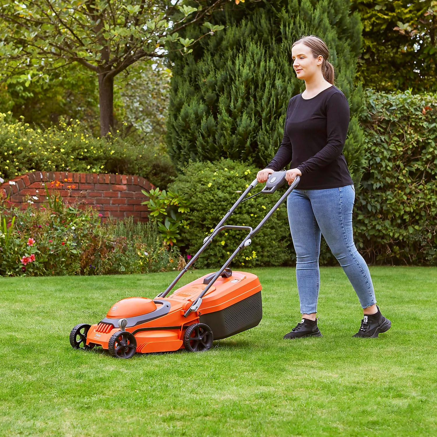 Flymo 20V SimpliStore 340R Li Cordless Mower - 30cm - Image 4