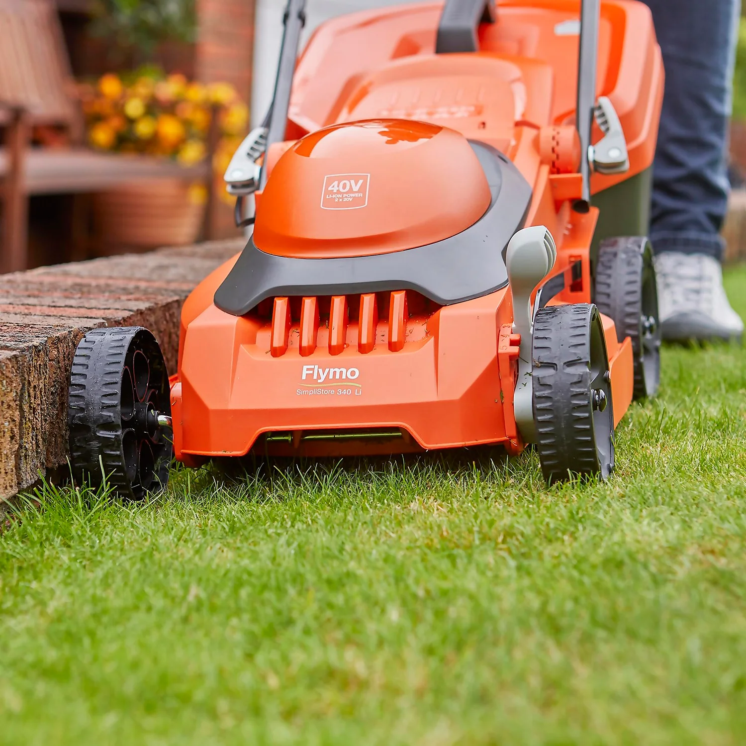 Flymo 20V SimpliStore 340R Li Cordless Mower - 30cm - Image 7