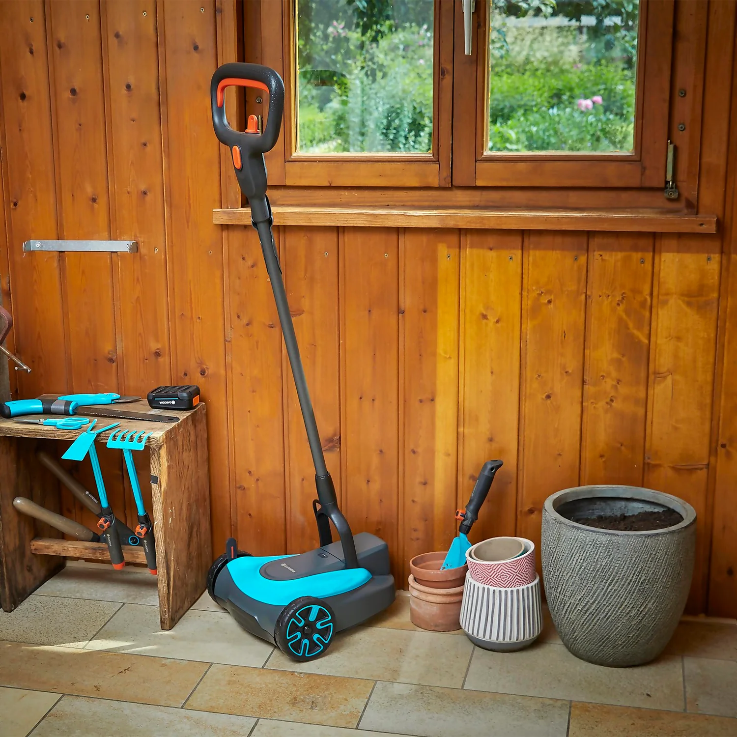 GARDENA 18V HandyMower Cordless Lawn Mower - 22cm - Image 4