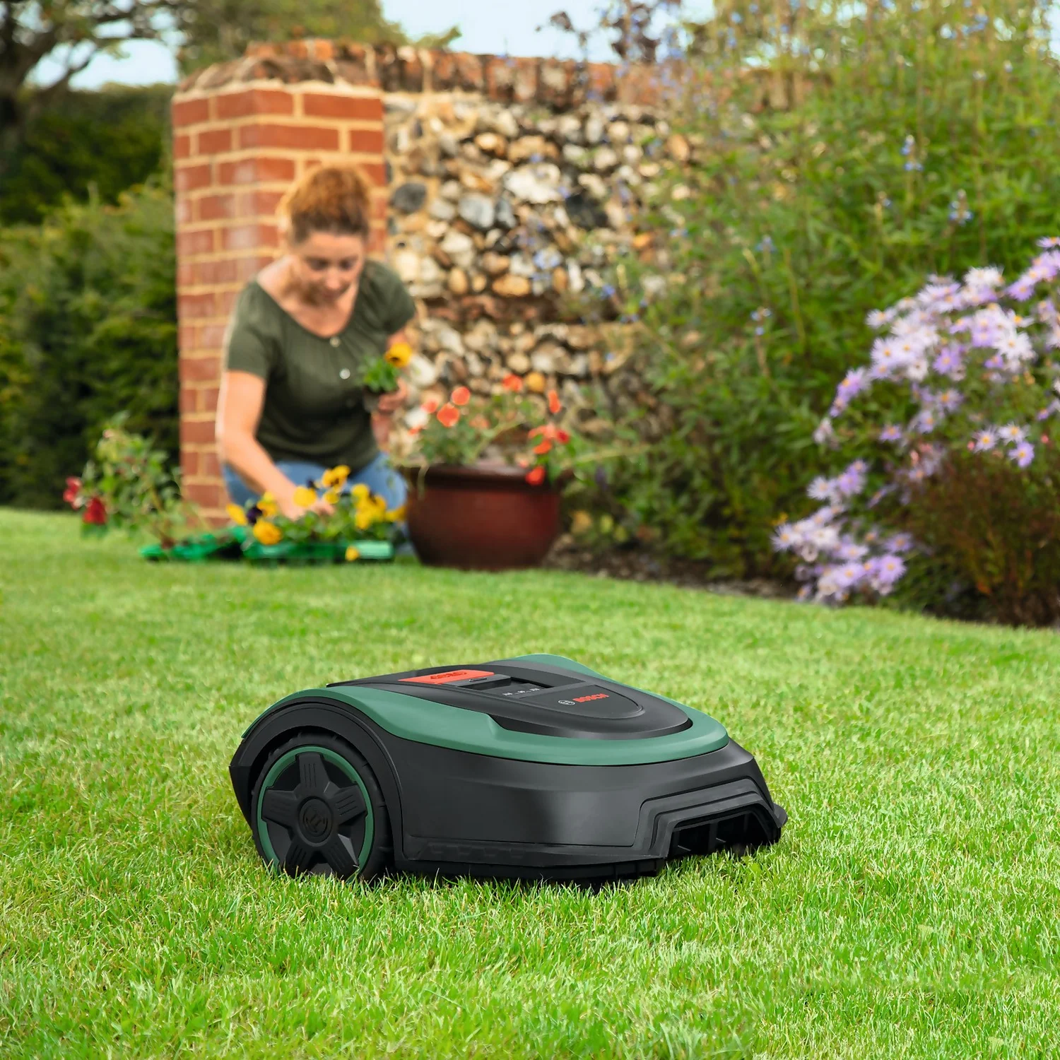Bosch 18V Indego S 500 Robotic Lawn Mower - 19cm - Image 8
