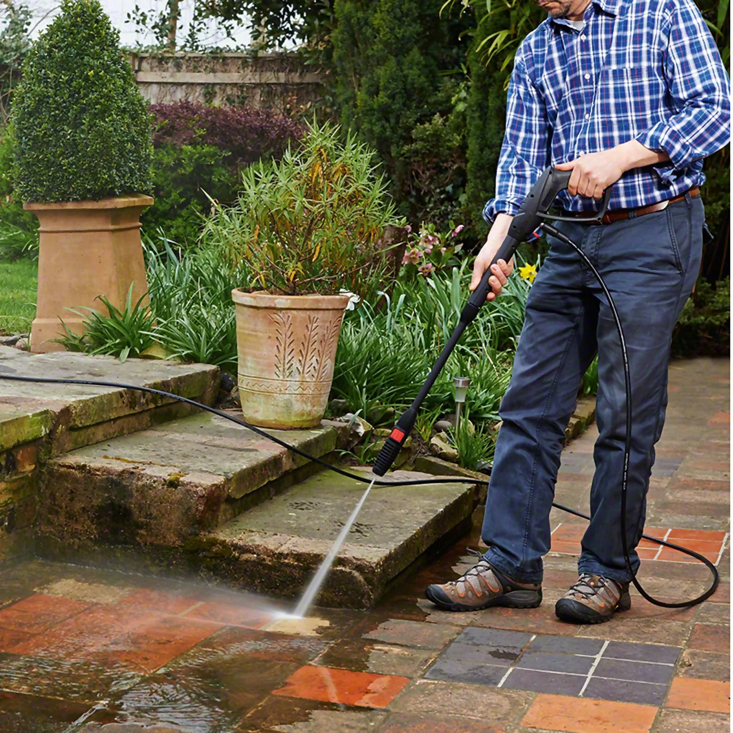 Bosch EasyAquatak 100 Pressure Washer - Image 3